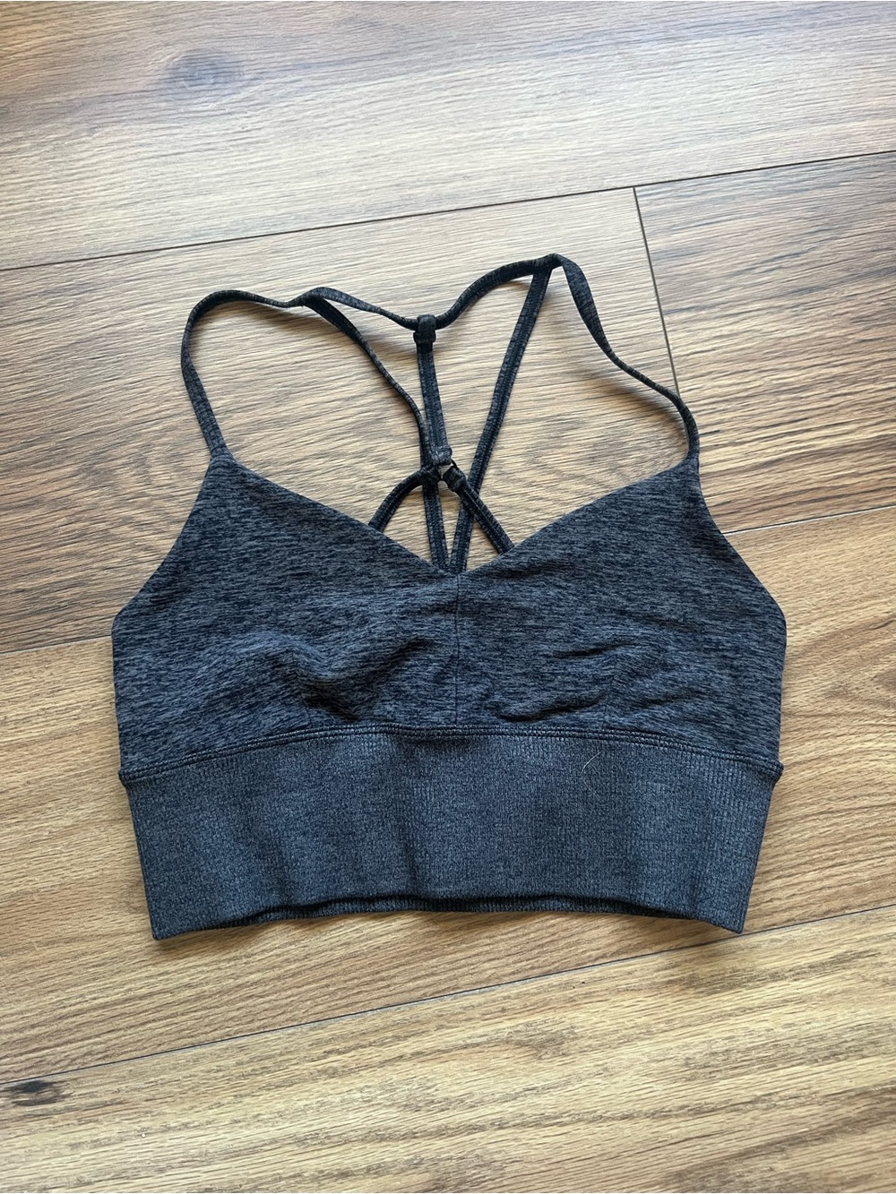 Alo Yoga Sports Bra Womens XS Gray Excellent Strappy Longline Ribbed Activewear - Picture 2 of 3